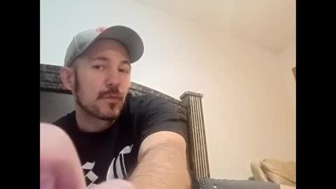 Snapshot of aaronshere888888 chatting on March 1, 8:27 am aaronshere888888 online show from March 1, 8:27 am