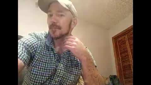 Snapshot of aaronshere888888 chatting on May 1, 3:11 am aaronshere888888 online show from May 1, 3:11 am