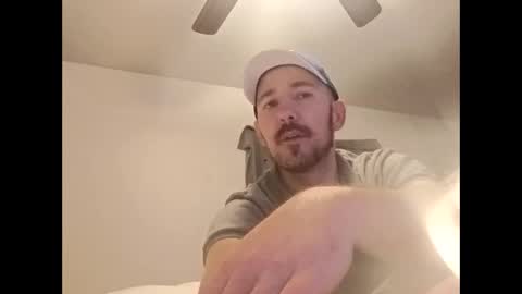 Snapshot of aaronshere888888 chatting on May 7, 4:51 am aaronshere888888 online show from May 7, 4:51 am