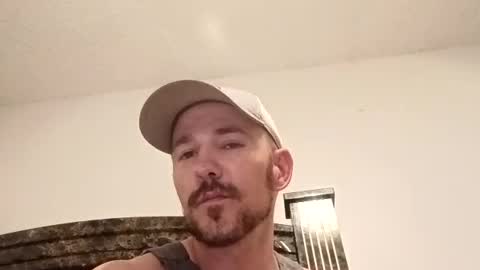 Snapshot of aaronshere888888 chatting on August 6, 9:22 am aaronshere888888 online show from August 6, 9:22 am