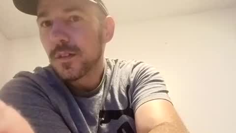 Snapshot of aaronshere888888 chatting on August 9, 5:34 am aaronshere888888 online show from August 9, 5:34 am