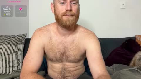 Snapshot of aaronstone_ chatting on October 8, 11:41 am Scrufffypup online show from October 8, 11:41 am