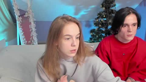 Snapshot of aataraxx chatting on December 16, 2:47 am Fiona and Harry online show from December 16, 2:47 am