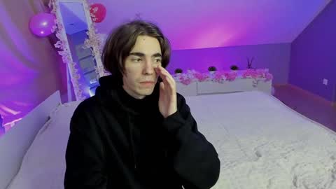 Snapshot of aataraxx chatting on January 7, 7:49 pm Fiona and Harry online show from January 7, 7:49 pm