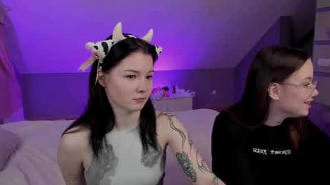 Snapshot of aataraxx chatting on February 16, 2:54 pm Fiona and Harry online show from February 16, 2:54 pm