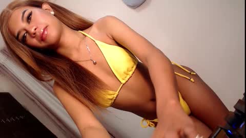 Snapshot of aaysia chatting on October 21, 7:25 pm AYISHA online show from October 21, 7:25 pm