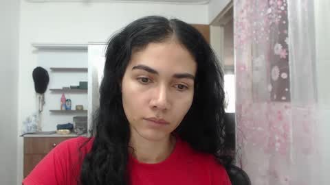 Snapshot of abbi_moon chatting on December 19, 4:46 pm Martina online show from December 19, 4:46 pm