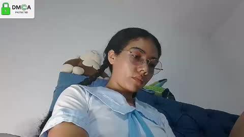 Snapshot of abbi_moon chatting on December 23, 1:35 pm Martina online show from December 23, 1:35 pm