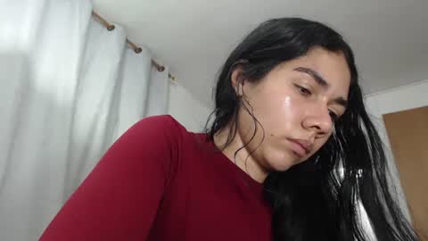 Snapshot of abbi_mooncb chatting on January 11, 1:22 pm Abbi mooncb online show from January 11, 1:22 pm