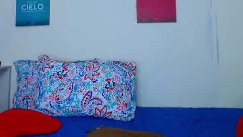 Abbie Hard  --------------- Streaming from 0800 - 0400 UTC-5 online show from December 21, 10:40 pm