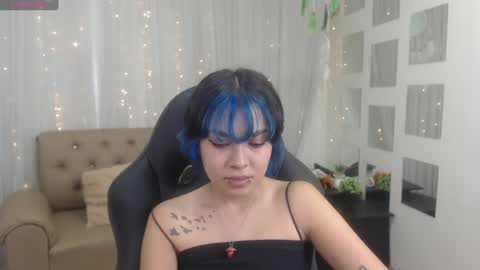 Snapshot of abbiross chatting on December 7, 12:41 am Abbi online show from December 7, 12:41 am