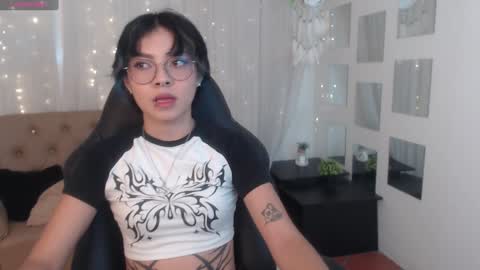 Snapshot of abbiross chatting on December 28, 8:36 pm Abbi online show from December 28, 8:36 pm