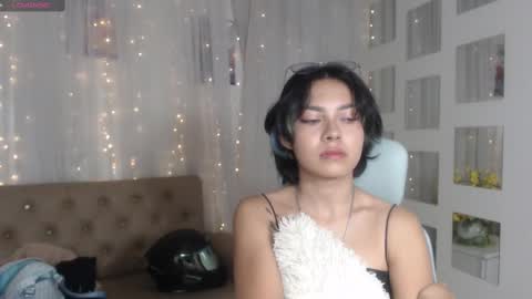 Snapshot of abbiross chatting on February 18, 7:30 pm Abbi online show from February 18, 7:30 pm