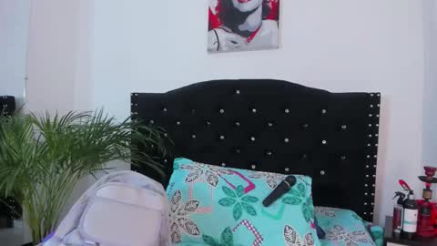 Snapshot of abby_jones2 chatting on April 29, 3:21 am abby jones online show from April 29, 3:21 am