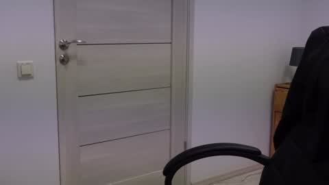 ABBY LAKER online show from January 7, 11:45 pm