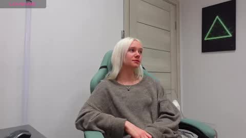 ABBY LAKER online show from September 28, 5:57 am