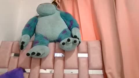 abby_moss_2 online show from November 10, 3:00 pm