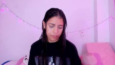 abby_rousee online show from October 22, 1:00 pm