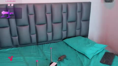 abbyadams23 online show from December 2, 3:01 am