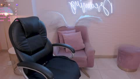 Abby Dalton  online show from January 20, 1:32 pm