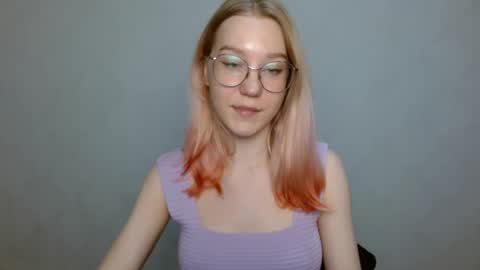 Snapshot of abbymoore__ chatting on December 24, 12:11 pm Abby Lovense is active online show from December 24, 12:11 pm