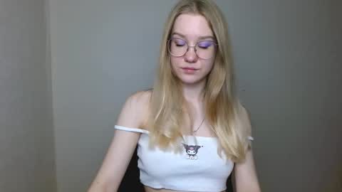 Abby Lovense is active online show from January 19, 2:21 pm