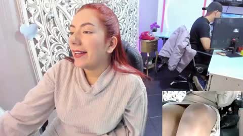 Snapshot of abbystones chatting on December 30, 3:13 pm Abby Stones online show from December 30, 3:13 pm