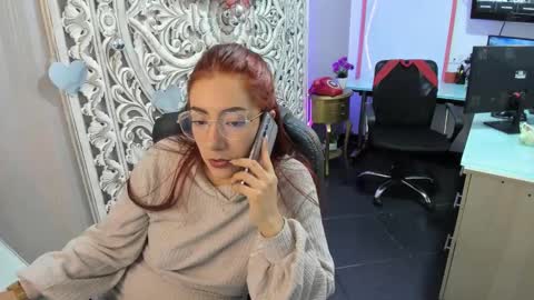 Snapshot of abbystones chatting on December 30, 6:16 pm Abby Stones online show from December 30, 6:16 pm