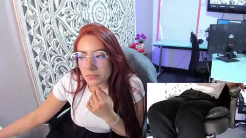 Snapshot of abbystones chatting on January 23, 5:52 pm Abby Stones online show from January 23, 5:52 pm