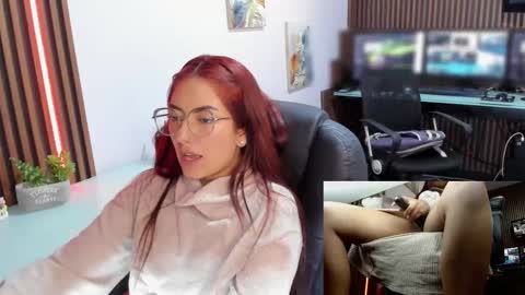 Snapshot of abbystones chatting on February 10, 5:52 pm Abby Stones online show from February 10, 5:52 pm