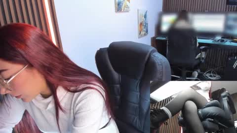 Snapshot of abbystones chatting on February 19, 4:00 pm Abby Stones online show from February 19, 4:00 pm