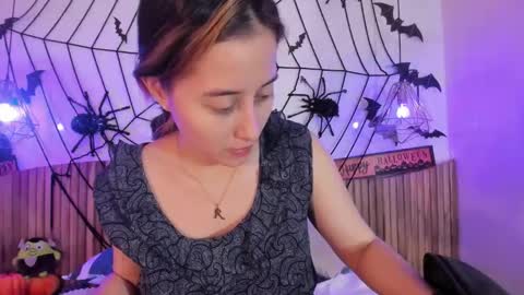 Abigail online show from October 26, 11:38 am