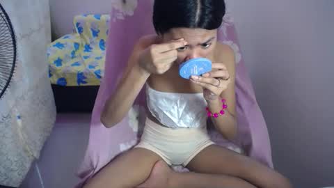 abbywinter18 online show from September 13, 1:05 am