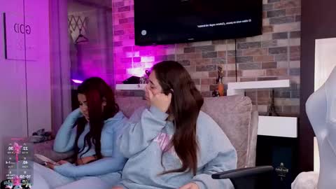 Abella online show from October 18, 6:19 pm