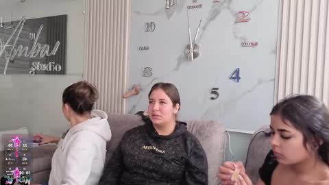 Abella online show from December 1, 1:49 pm