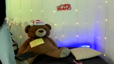  Abella and Kendra  online show from December 5, 7:17 pm
