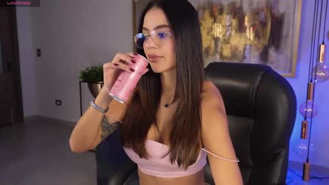Snapshot of abellacroft chatting on May 1, 1:16 pm Abella online show from May 1, 1:16 pm