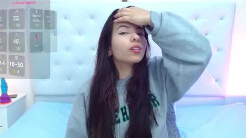 Snapshot of abelladanger_92 chatting on October 3, 4:09 am BELLA online show from October 3, 4:09 am