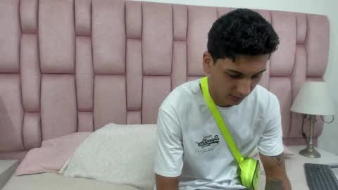 abie  max online show from January 15, 10:02 pm