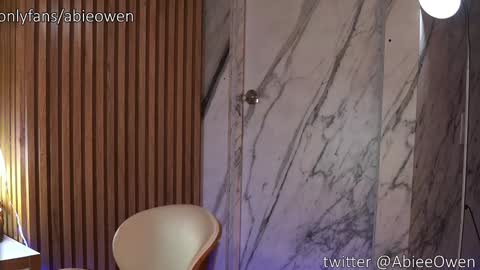 abie_owen online show from September 9, 10:20 pm