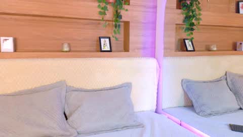 abiehils online show from February 3, 11:48 am