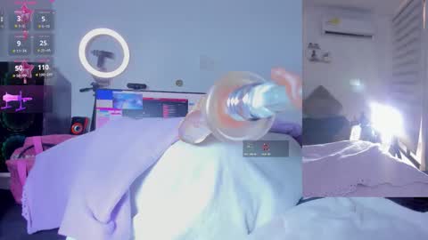 Abigail online show from December 19, 6:37 pm