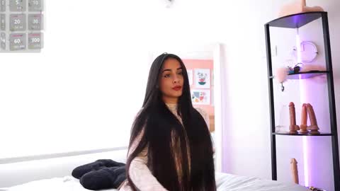 Snapshot of abigail_adamss_ chatting on March 11, 7:42 pm Abigail online show from March 11, 7:42 pm