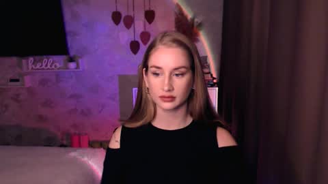 Anna online show from November 13, 4:39 pm