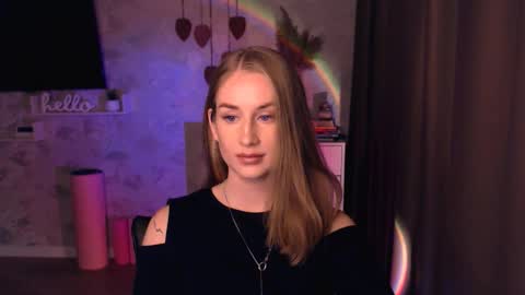 Anna online show from November 18, 7:51 pm