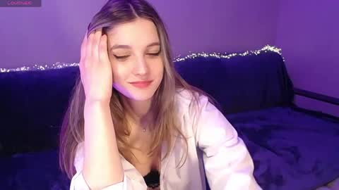 Snapshot of abigailwills chatting on April 25, 5:10 pm Abigail online show from April 25, 5:10 pm
