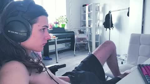 hi  cum in pvt noi extra tip online show from April 22, 8:39 am