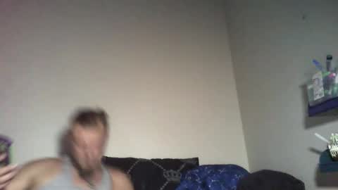 Snapshot of abonghitt420 chatting on October 26, 9:48 am abonghitt420 online show from October 26, 9:48 am