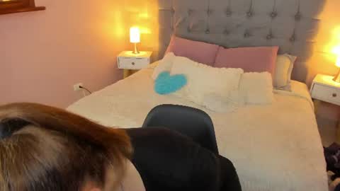 Snapshot of abril_777 chatting on June 28, 4:57 pm Abril 777 online show from June 28, 4:57 pm