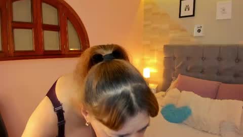 Snapshot of abril_777 chatting on July 22, 11:40 pm Abril 777 online show from July 22, 11:40 pm